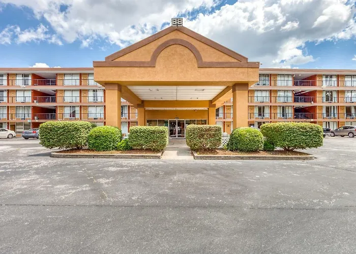 Budgetel Inn & Suites