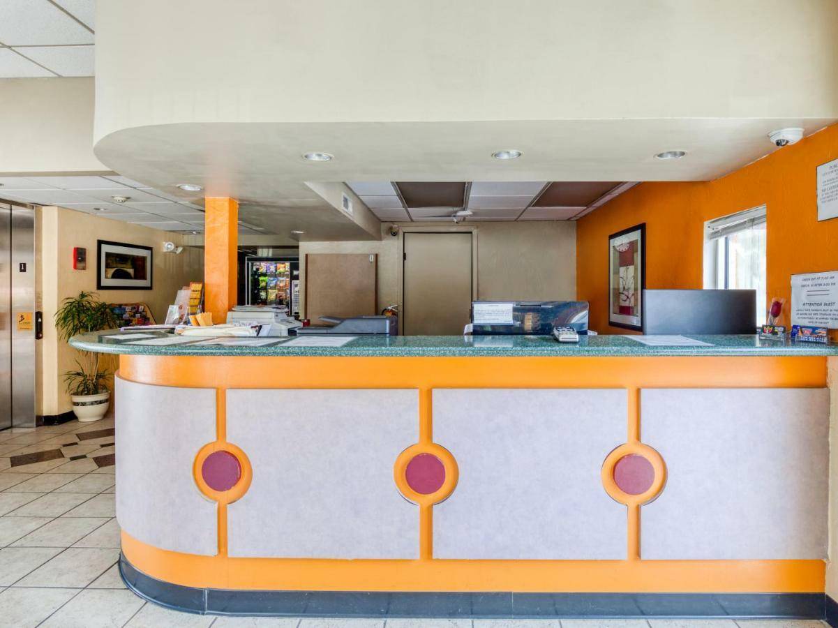 Budgetel & Hotel 2*